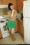 S_juliakitchen5p04.jpg (4786 bytes)